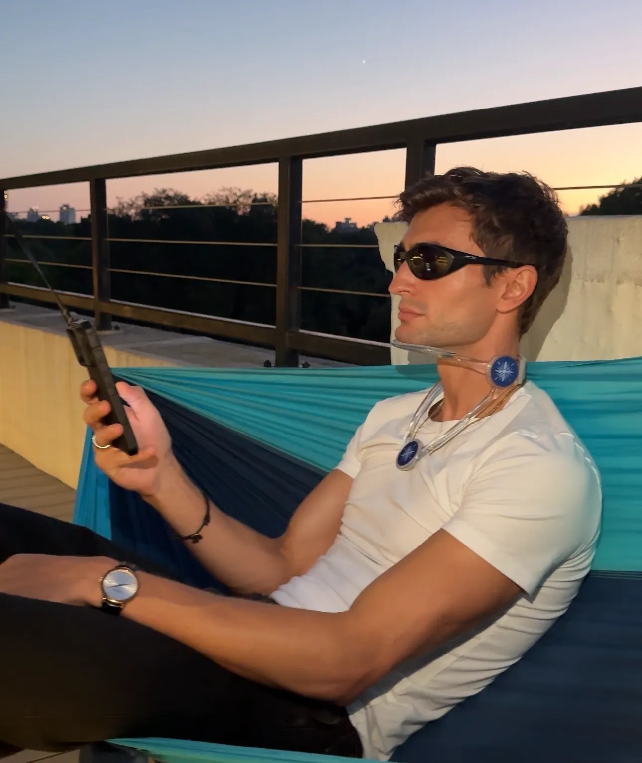 Using Neck Adjust at a desk